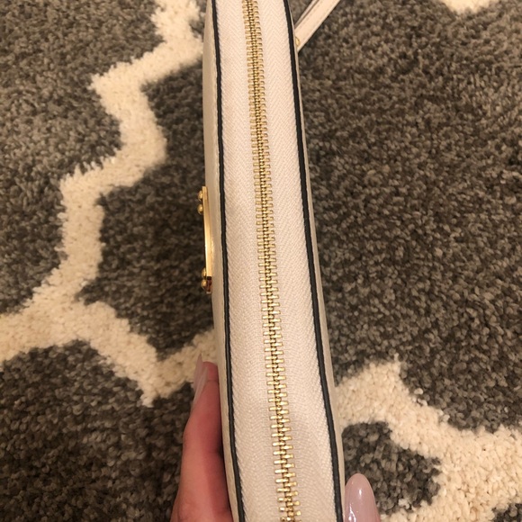 Michael Kors Wrist Wallet - Picture 3 of 6